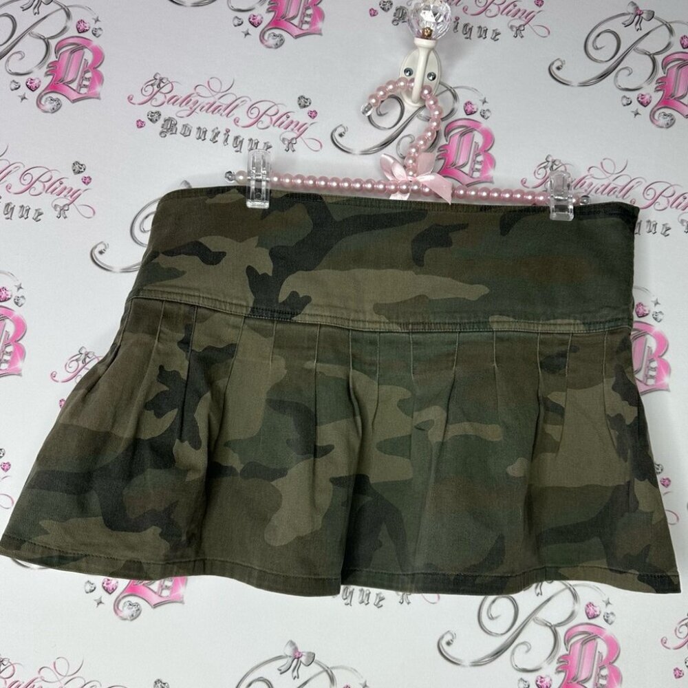 F21 skirt mini ruffle Camouflage Mini Skirt with Buckle Detail y2k camo micro - Picture 2 of 5